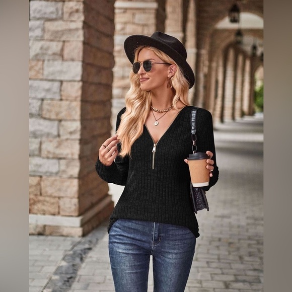 Every Day Chic Half-Zip Long Sleeve Top - Picture 1 of 4